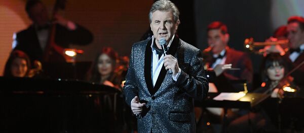 Лев Лещенко выступает на юбилейном концерте, посвященном 60-летию артиста Дмитрия Харатьяна (12 февраля 2020). Москвa - Sputnik Армения
