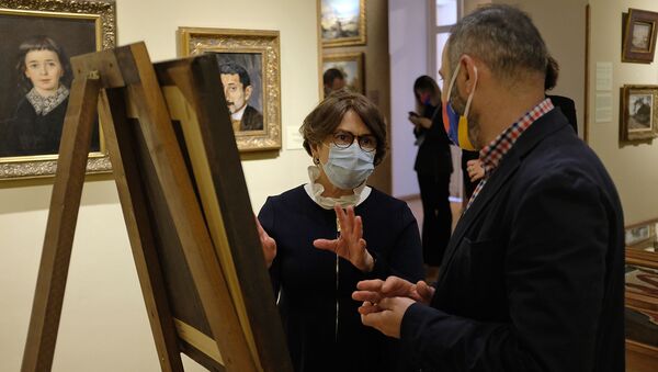 Супруга президента Нунэ Саркисян посетила музей искусств Art Palace (16 апреля 2021). Тбилиси - Sputnik Արմենիա