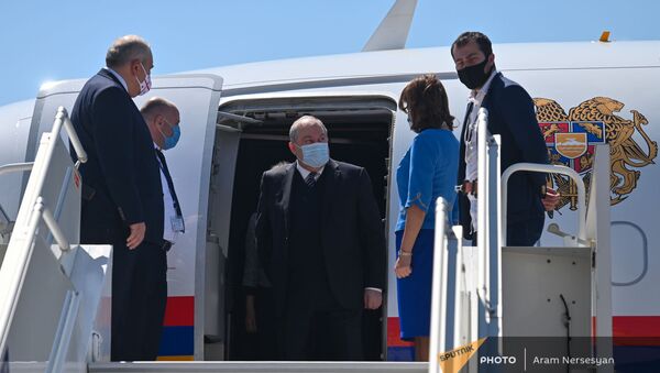 Президент Армении Армен Саркисян с супругой Нуне Саркисян с официальным визитом прибыл в Грузию (15 апреля 2021). Тбилиси - Sputnik Армения