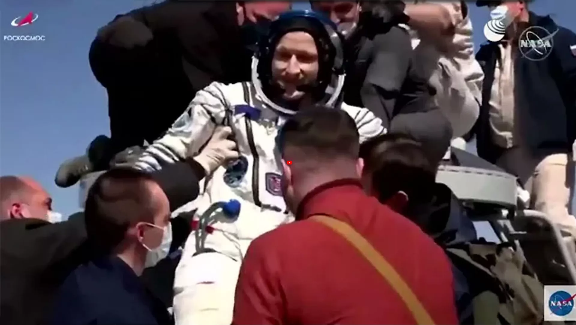 Возвращение на Землю: Союз МС-17 с экипажем МКС совершил успешную посадку