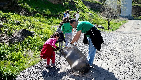 Санитарные работы в Разданском ущелье - Sputnik Армения