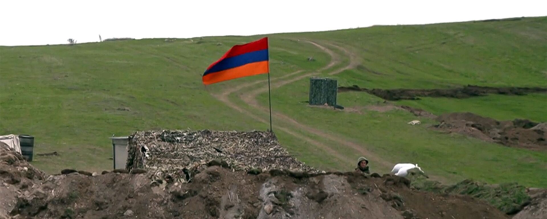 Армянский военнослужащий на армяно-азербайджанской границе - Sputnik Արմենիա, 1920, 27.05.2021