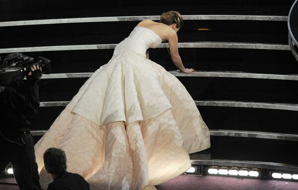 Актриса Дженнифер Лоуренс на церемонии вручения премии Оскар, 2013 год - Sputnik Армения