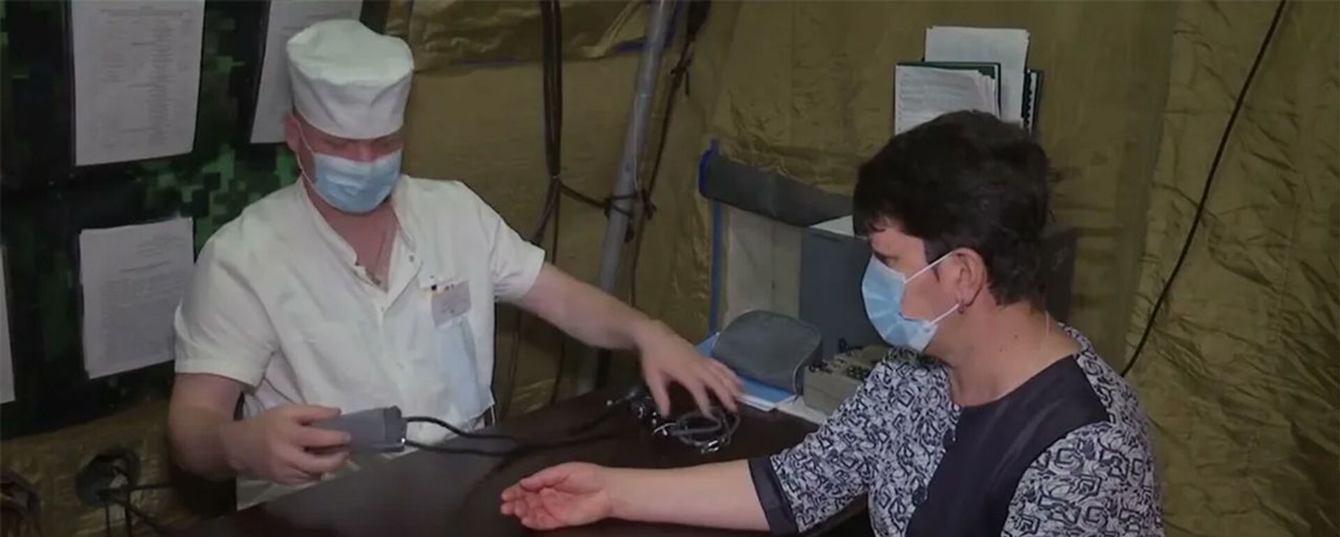Оказание медпомощи жителям Нагорного Карабаха российскими военными медиками - Sputnik Армения, 1920, 23.04.2021