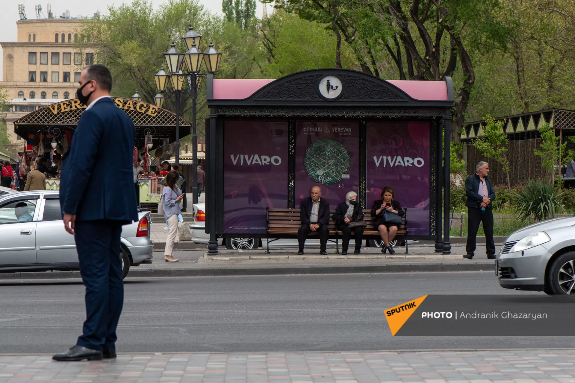 Союз нового и старого, или Как армянская компания пытается сохранить ретро-облик Еревана Союз нового и старого, или Как армянская компания пытается сохранить ретро-облик Еревана - Sputnik Армения, 1920, 27.04.2021