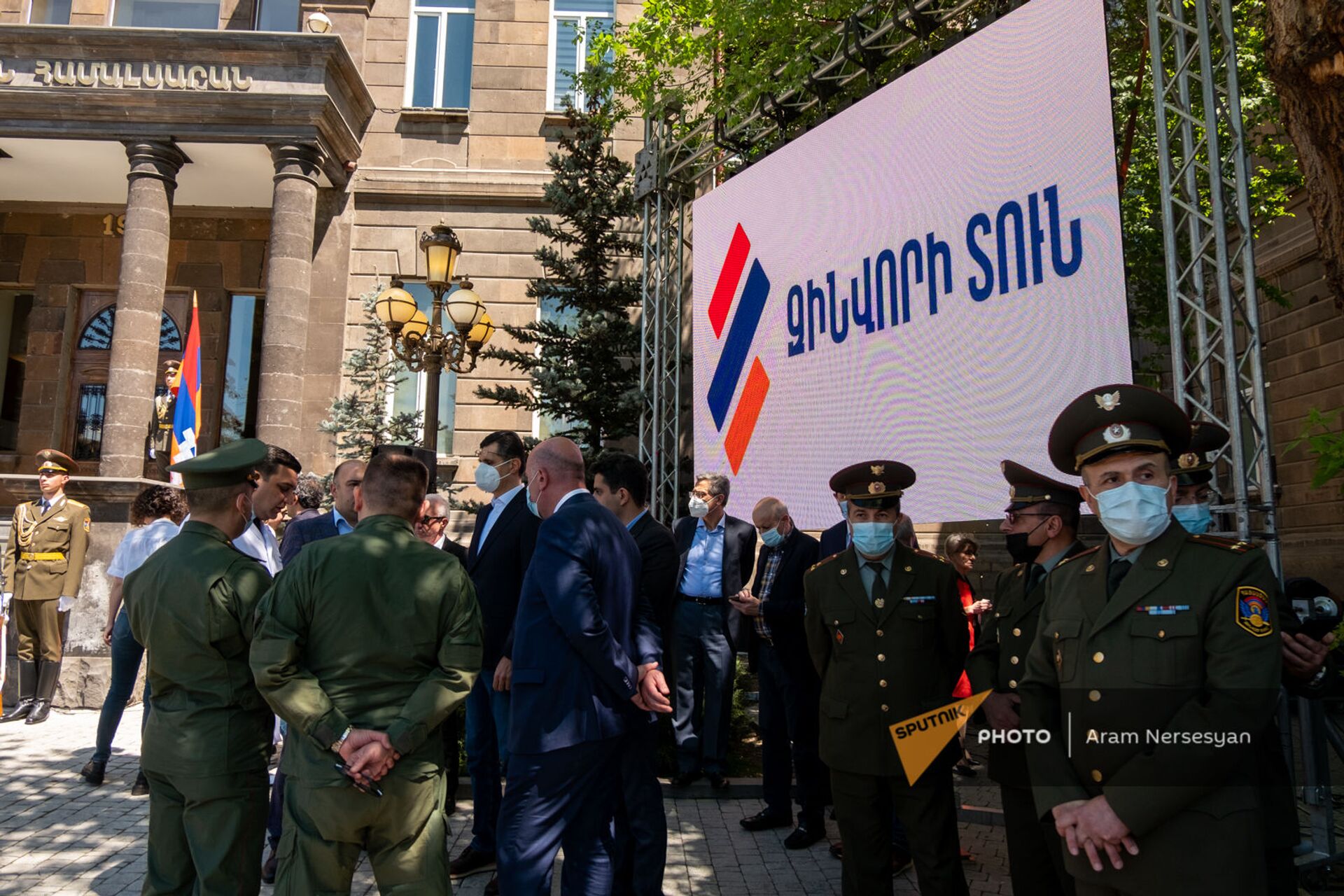Привыкнем к протезам и станцуем - в Ереване открылся Центр протезирования военнослужащих - Sputnik Армения, 1920, 23.04.2021