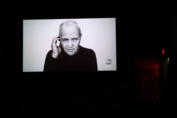 Фотография актера Энтони Хопкинса во время видеотрансляции 93-й церемонии вручения Оскар в Нью-Йорке - Sputnik Армения
