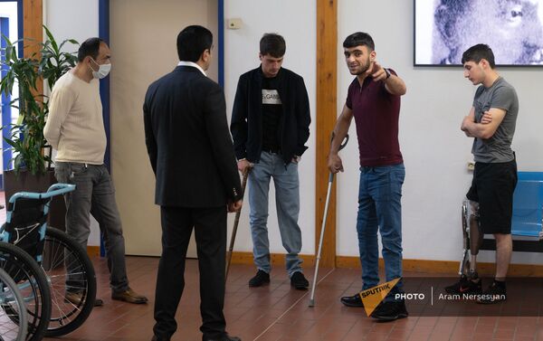 Пациенты центра протезирования и реабилитации Интерорто  - Sputnik Армения
