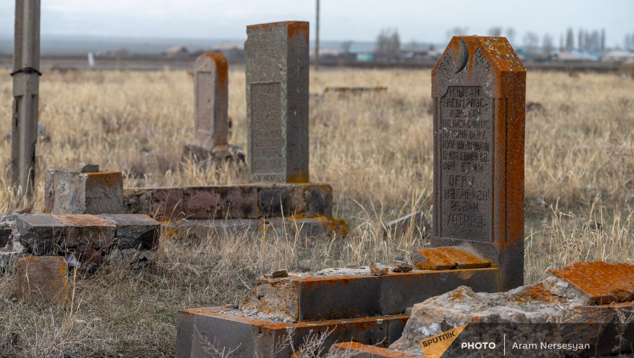 Фото. Могилы азербайджанцев в Сотке, или Борьба за наследие по-армянски