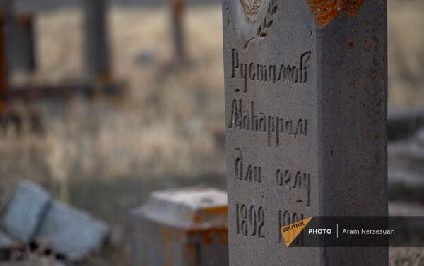 Ադրբեջանցիների գերեզմանները Սոթքում - Sputnik Արմենիա