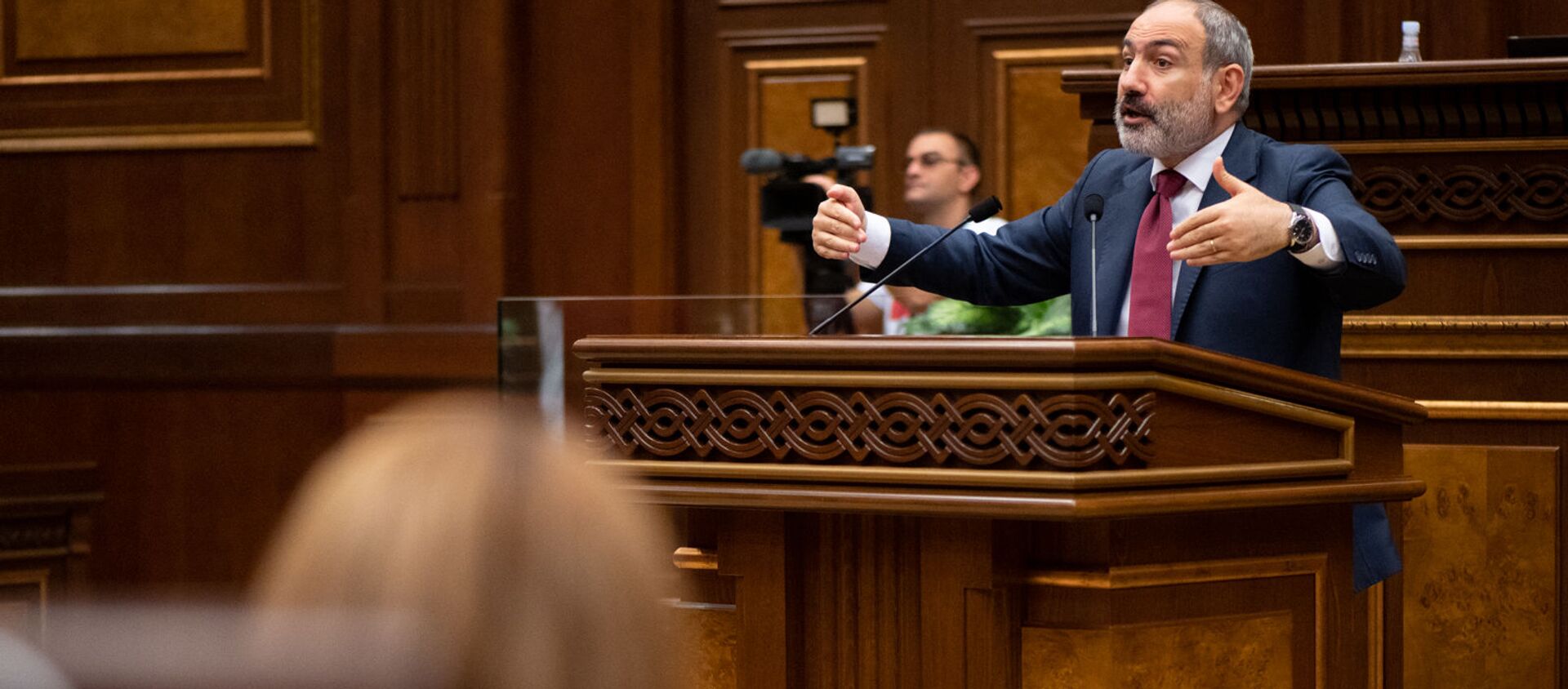 Премьер-министр Никол Пашинян отвечает на вопросы депутатов во время внеочередного заседания Парламента (3 мая 2021). Еревaн - Sputnik Армения, 1920, 03.05.2021