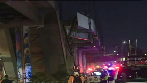 Мост в Мехико рухнул вместе с поездом метро - Sputnik Армения