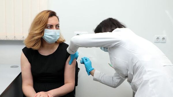 Вице-спикер НС Лена Назарян вакцинировалась препаратом CoronaVac (5 мая 2021). Еревaн - Sputnik Армения