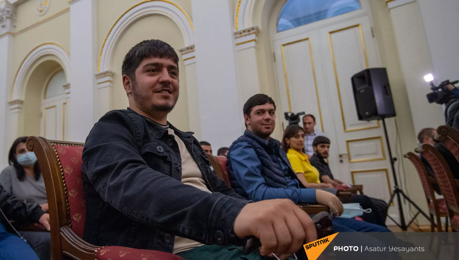 Карен Саркисян и Давид Манукян на встрече в рамках программы Зартонк (5 мая 2021). Еревaн - Sputnik Армения, 1920, 05.05.2021