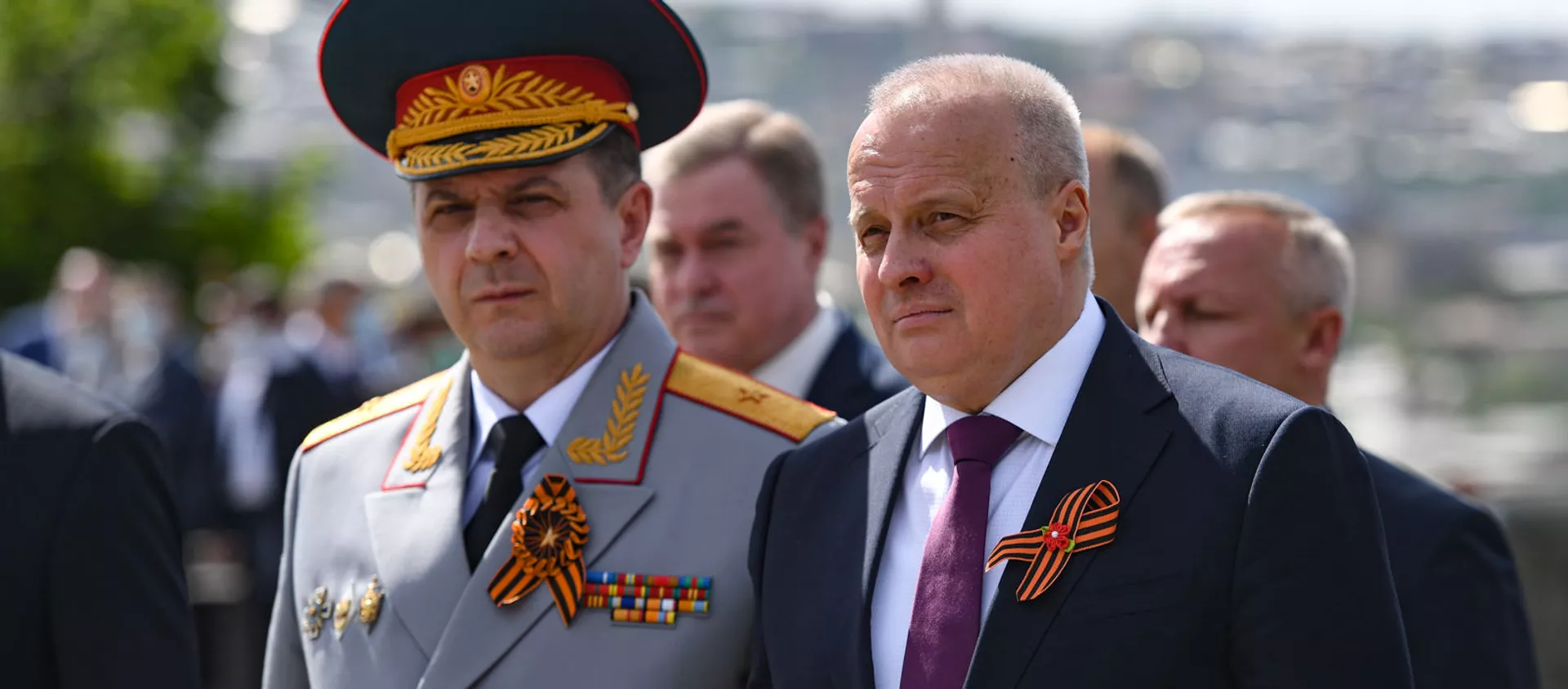 Чрезвычайный и Полномочный посол России Сергей Копыркин в Парке Победы (9 мая 2021). Еревaн - Sputnik Армения, 1920, 09.05.2021