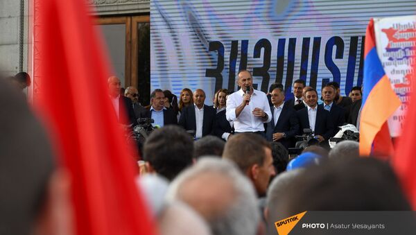 Роберт Кочарян выступает на митинге (9 мая 2021). Еревaн - Sputnik Արմենիա