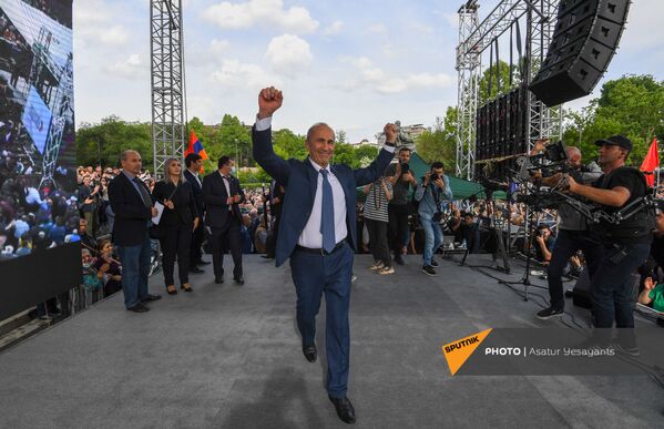 Роберт Кочарян на митинге (9 мая 2021). Еревaн - Sputnik Армения