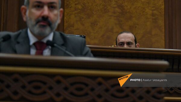 Арарат Мирзоян на заседании Парламента (10 мая 2021). Еревaн - Sputnik Армения