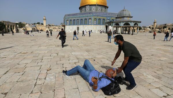 Столкновения палестинцев с израильскими силами безопасности у мечети Аль-Акса в Старом городе Иерусалима - Sputnik Армения