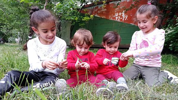 Дети семьи Ишханян - Sputnik Армения