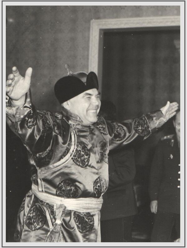 Маршал Советского Союза, дважды Герой Советского Союза Малиновский Родион Яковлевич во время официального визита в Монголию в 1961 году - Sputnik Армения