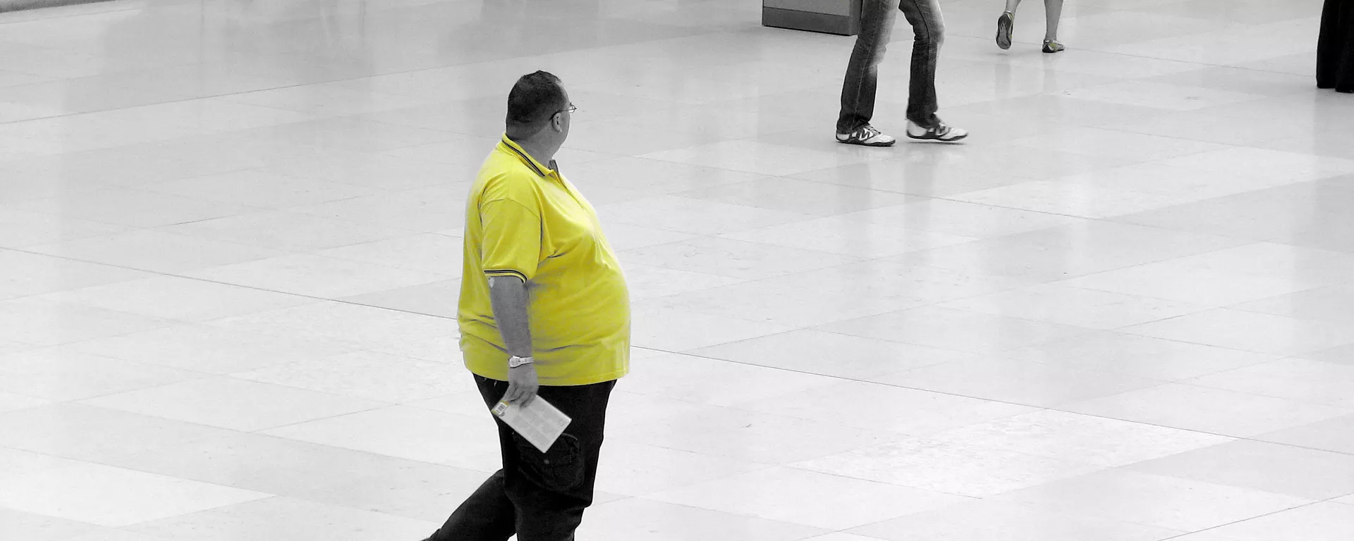 Fat man in yellow - Sputnik Армения, 1920, 25.10.2021