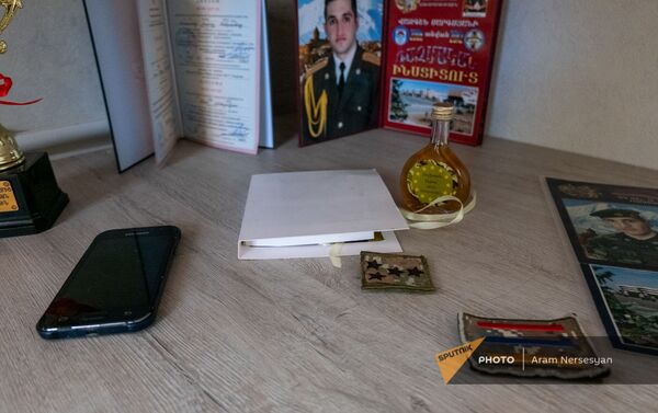 Личные вещи погибшего в карабахской войне Ашота Микаеляна - Sputnik Армения