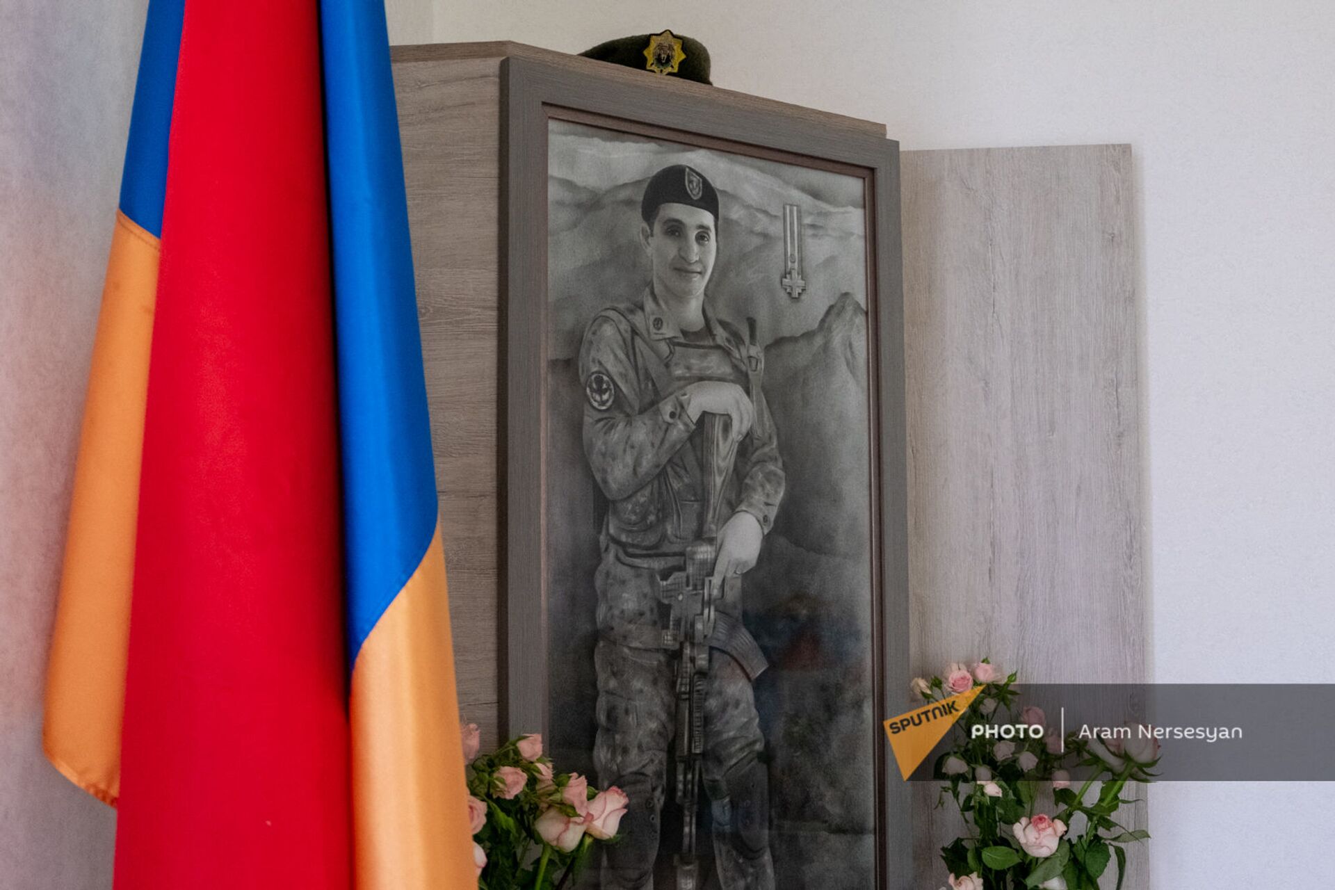 Родился через несколько месяцев после гибели отца в Карабахе: история жизни после смерти - Sputnik Армения, 1920, 22.05.2021