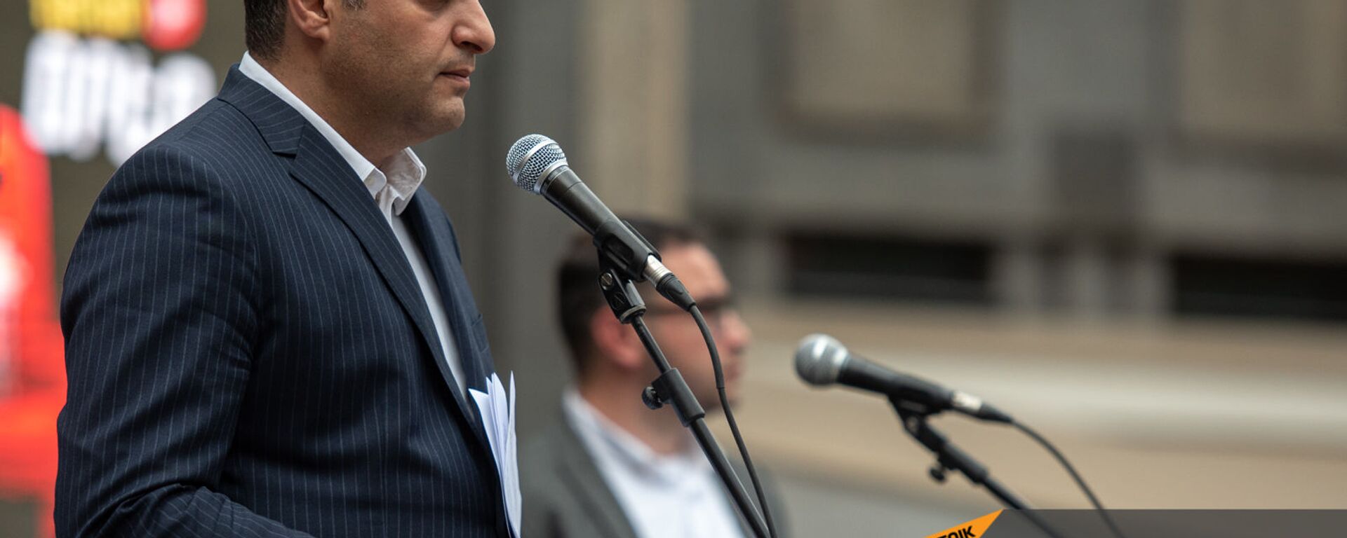 Глава Палаты адвокатов Ара Зограбян во время экстренно созванного митинга с требованием опубликовать договор с Азербайджаном (22 мая 2021). Еревaн - Sputnik Արմենիա, 1920, 13.06.2021