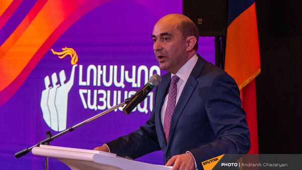 Выступление Эдмона Марукяна во время заседания партии Просвещенная Армения (23 мая 2021). Еревaн - Sputnik Արմենիա