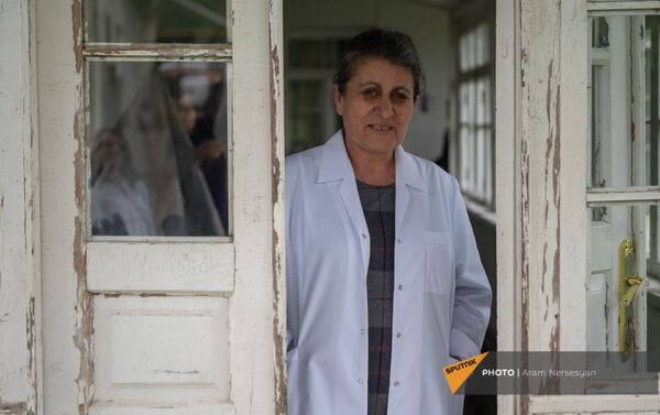 Директор медицинской амбулатории села Кармир Шука Эллада Саркисян - Sputnik Армения