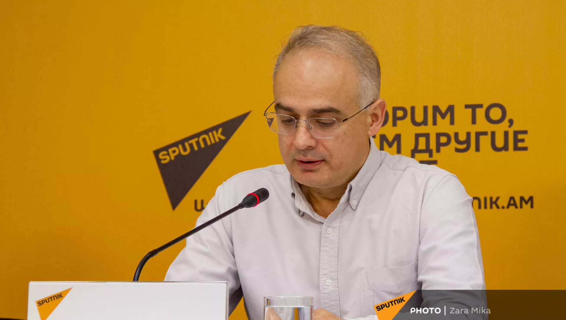 Пресс-конференция заместителя председателя партии Армянский национальный конгресс, главы предвыборного штаба АНК Левона Зурабяна в мультимедийном пресс-центре Sputnik Армения