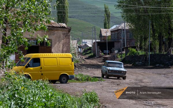 Дорога в селе Драхтик Гегаркуникской области - Sputnik Армения