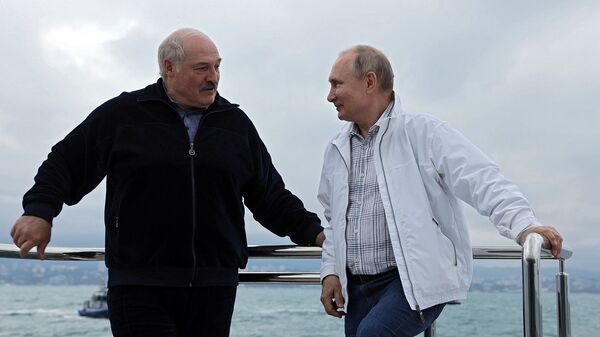Президенты России Белоруссии Владимир Путин и Александр Лукашенко во время морской прогулки (29 мая 2021). Сочи - Sputnik Армения