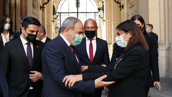 И.о. премьер-министра Никол Пашинян на встрече с мэром Парижа Энн Идальго - Sputnik Армения