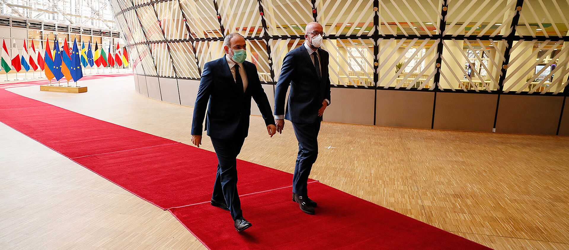 И.о. премьер-министра Никол Пашинян встретился с председателем Европейского совета Шарлем Мишелем (2 июня 2021). Брюссель - Sputnik Արմենիա, 1920, 02.06.2021