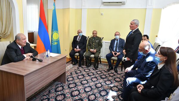 Президент Армен Саркисян встретился с представителями армянской общины Казахстана (6 июня 2021). Нур-Султан - Sputnik Армения