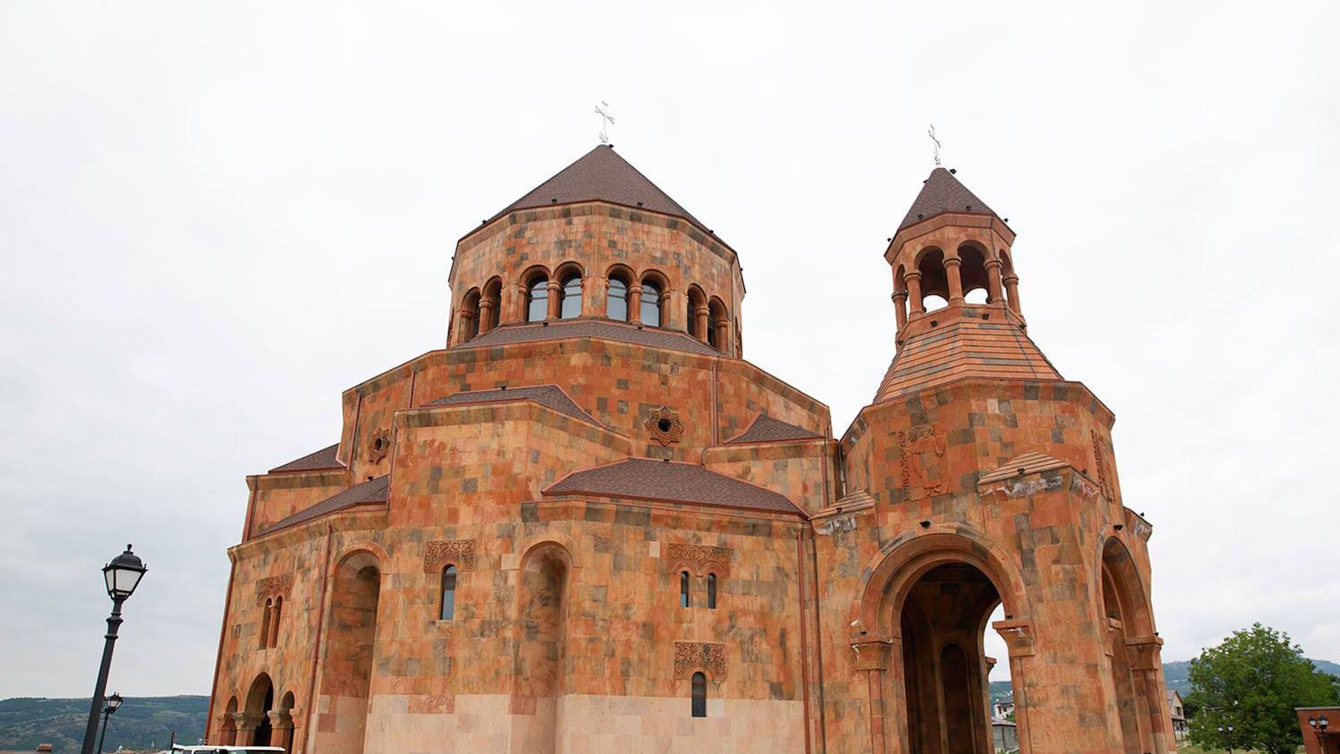 Ստեփանակերտի Սուրբ Աստվածամոր Հովանի մայր տաճարը - Sputnik Արմենիա, 1920, 21.04.2026