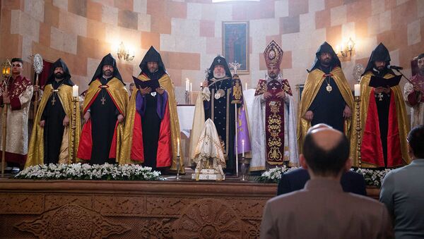 Литургия в соборе Покрова Святой Божьей Матери с участием Католикоса Гарегина Второго - Sputnik Армения
