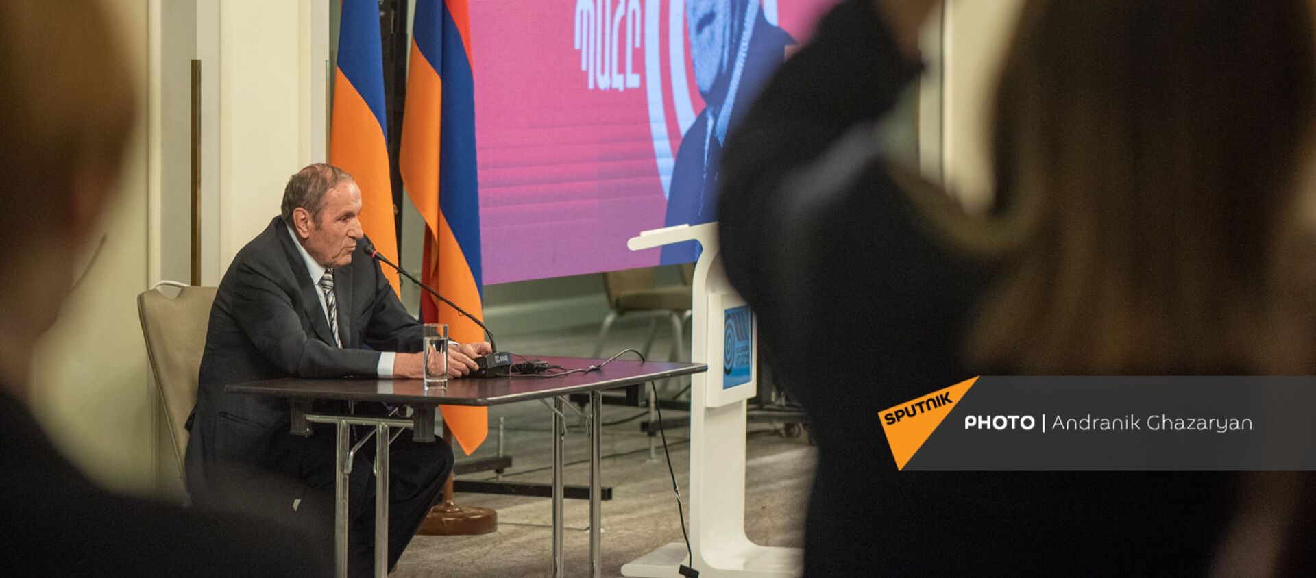 Левон Тер-Петросян во время презентации предвыборной программы Армянского национального конгресса (7 июня 2021). Еревaн - Sputnik Արմենիա, 1920, 07.06.2021
