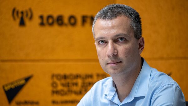 Исполнительный директор Ассоциации политической науки Армении Бениамин Погосян в гостях радио Sputnik - Sputnik Армения