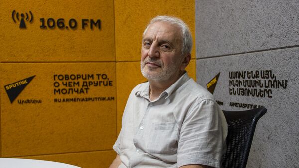 Заместитель председателя партии Армянский национальный конгресс Арам Манукян в гостях радио Sputnik - Sputnik Армения
