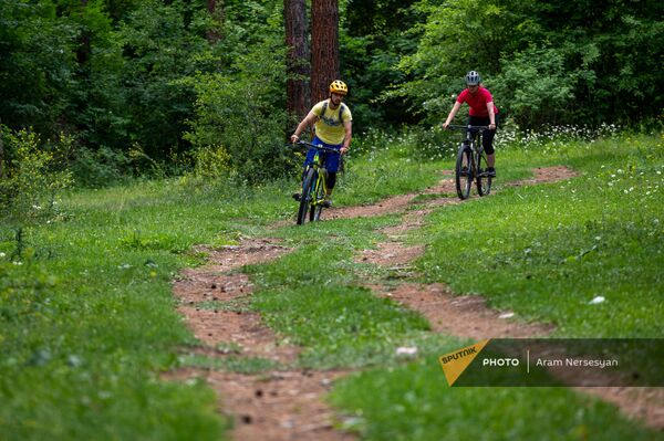 Велосипедная дорожка в парке для горных велосипедов в Ванадзоре - Sputnik Армения