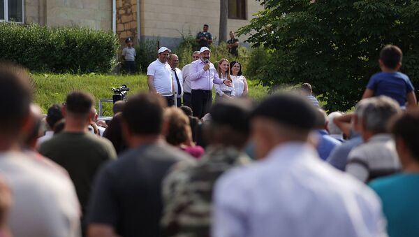 И.о. премьер-министра Никол Пашинян на предвыборной агиткампании в Тавушской области (11 июня 2021). Ноемберян - Sputnik Армения