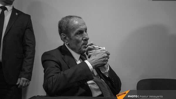 Пресс-конференция лидера Армянского национального Конгресса Левона Тер-Петросяна (10 июня 2021). Еревaн - Sputnik Армения