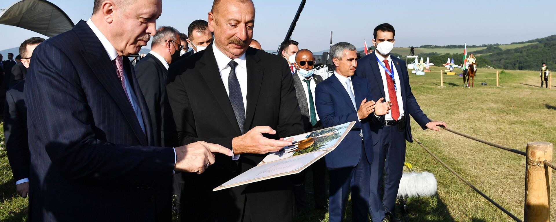 Ильхам Алиев и Реджеп Эрдоган в Шуши - Sputnik Армения, 1920, 17.06.2021