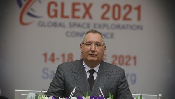 Гендиректор корпорации «Роскосмос»  Дмитрий Рогозин на международной конференции The Global Space Exploration Conference 2021 (GLEX) в Санкт-Петербурге - Sputnik Արմենիա