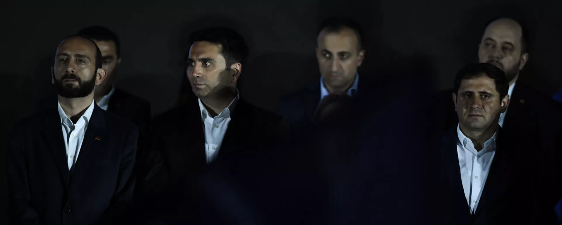 Арарат Мирзоян, Ален Симонян и Сурен Папикян на предвыборном агитационном митинге на площади Республики (17 июня 2021). Еревaн - Sputnik Армения, 1920, 20.07.2021
