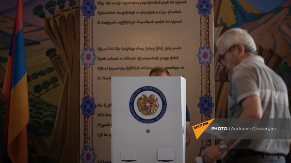 Избирательный участок в Армении - Sputnik Армения