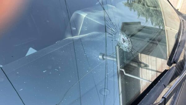 Разбитое лобовое стекло машины - Sputnik Армения